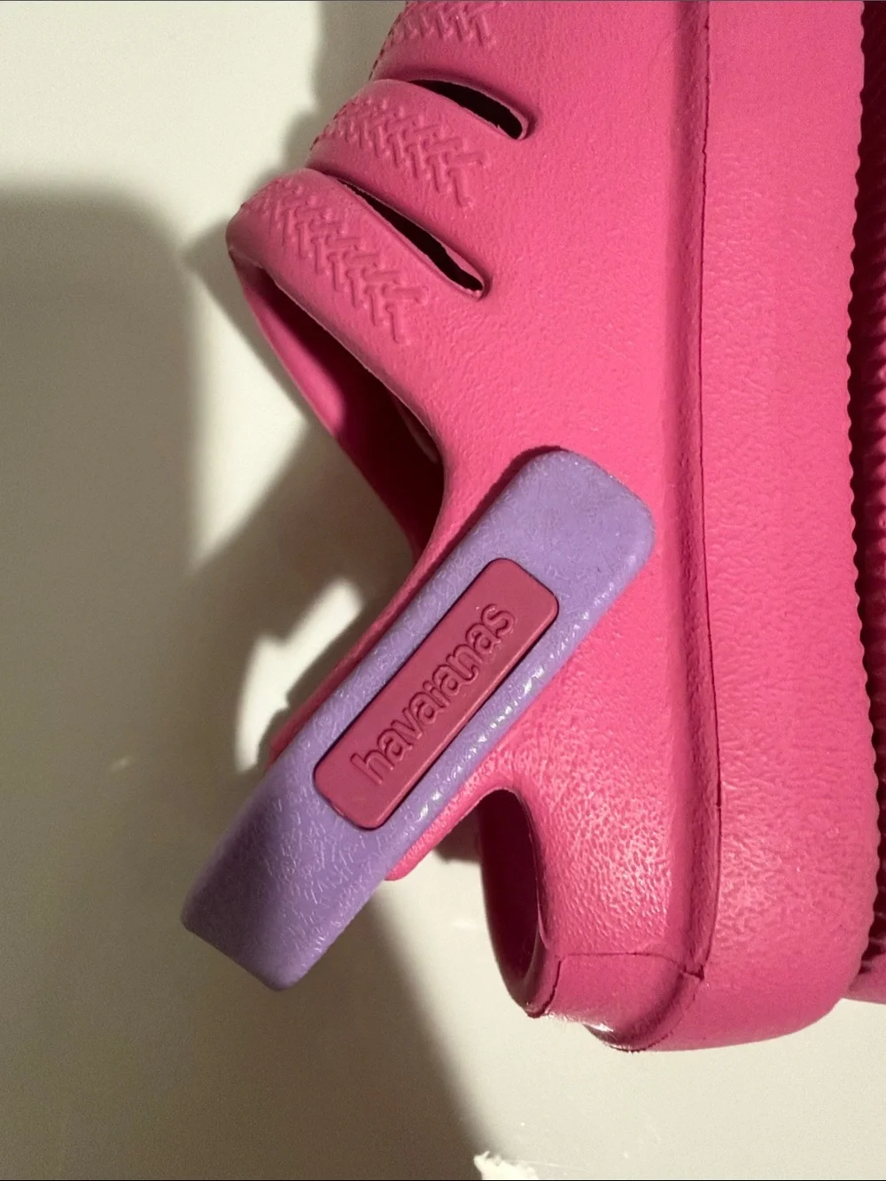 Havaianas Bright Pink Kids Sandals with Lavender Heel Straps Sz 9C